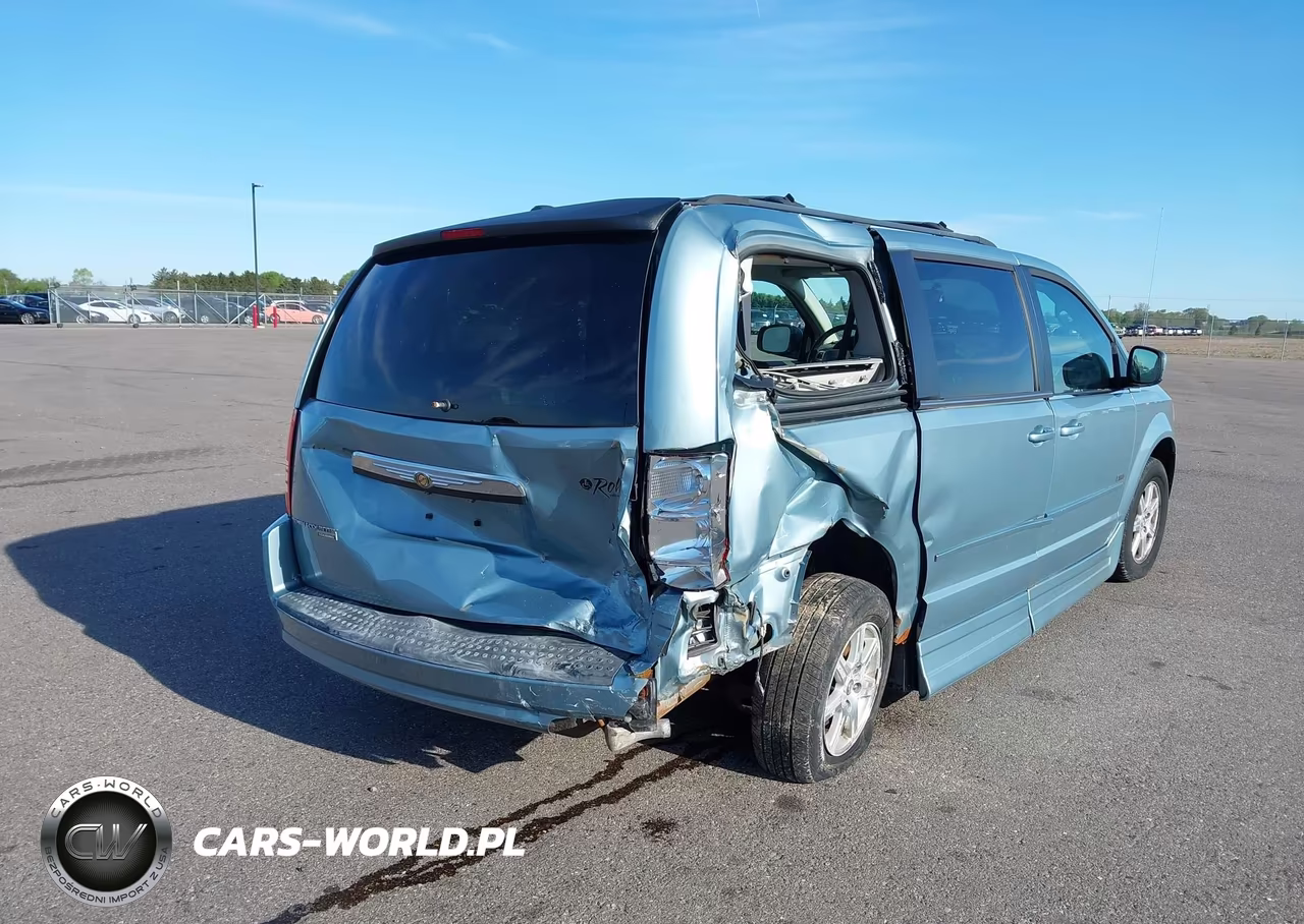 2008 Chrysler Town & Country Touring VIN:2A8HR54P38R774329 - 6