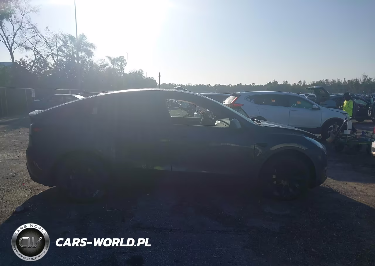 2023 Tesla Model Y Awd-Long Range Dual Motor All-Wheel Drive VIN:7SAYGDEE1PA107919 - 13