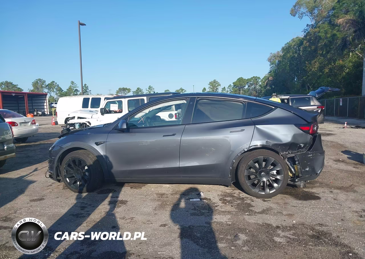 2023 Tesla Model Y Awd-Long Range Dual Motor All-Wheel Drive VIN:7SAYGDEE1PA107919 - 14