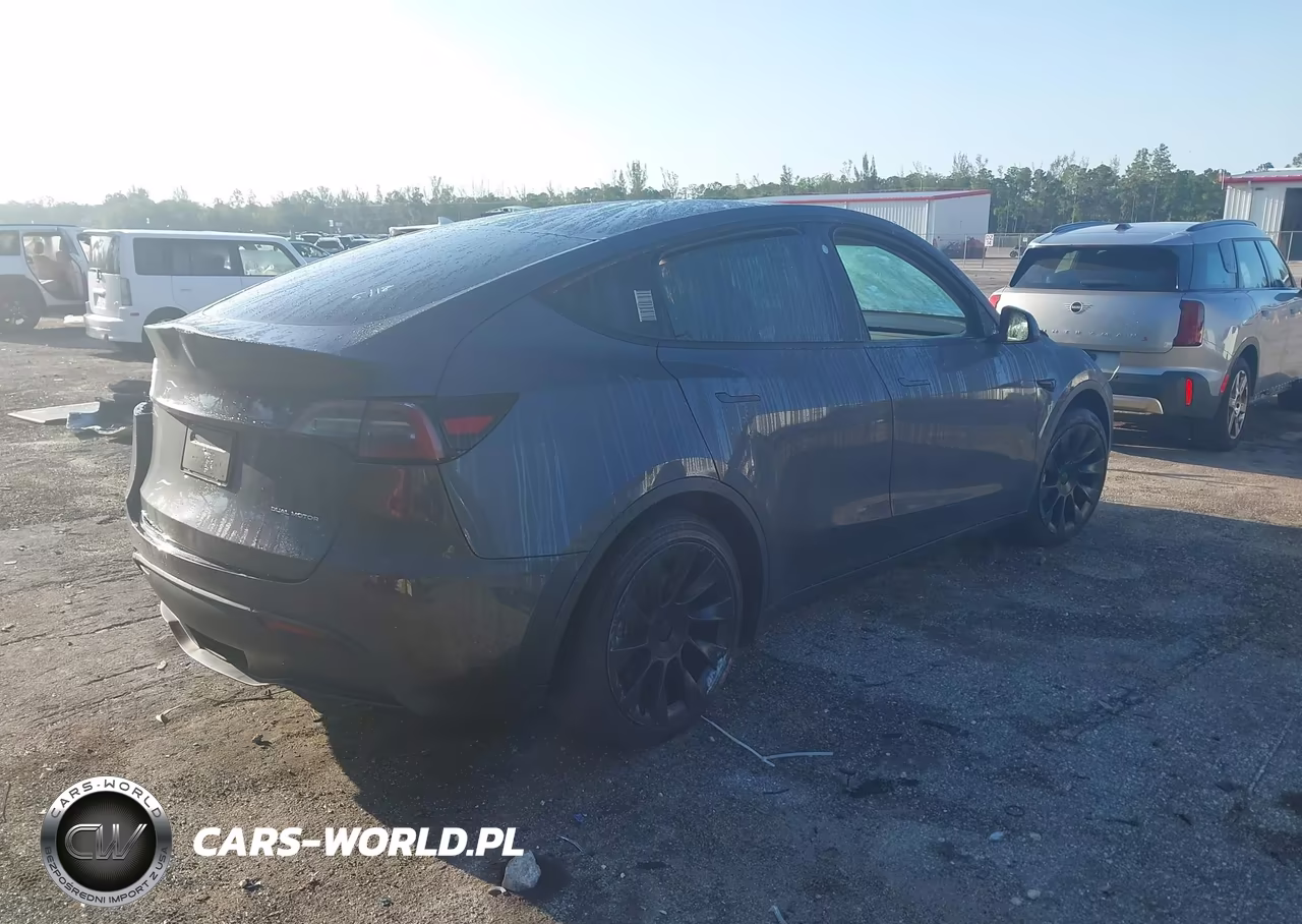 2023 Tesla Model Y Awd-Long Range Dual Motor All-Wheel Drive VIN:7SAYGDEE1PA107919 - 4