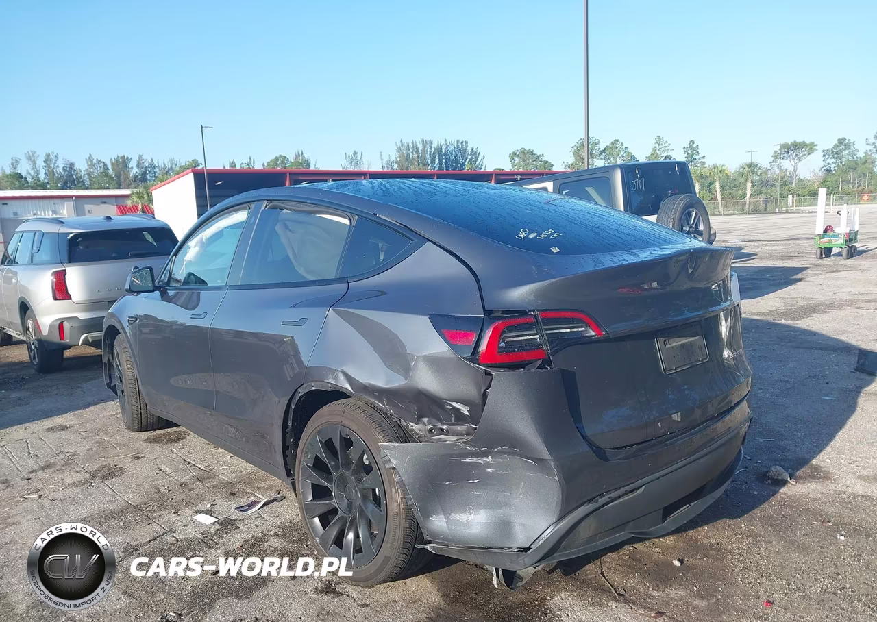 2023 Tesla Model Y Awd-Long Range Dual Motor All-Wheel Drive VIN:7SAYGDEE1PA107919 - 6