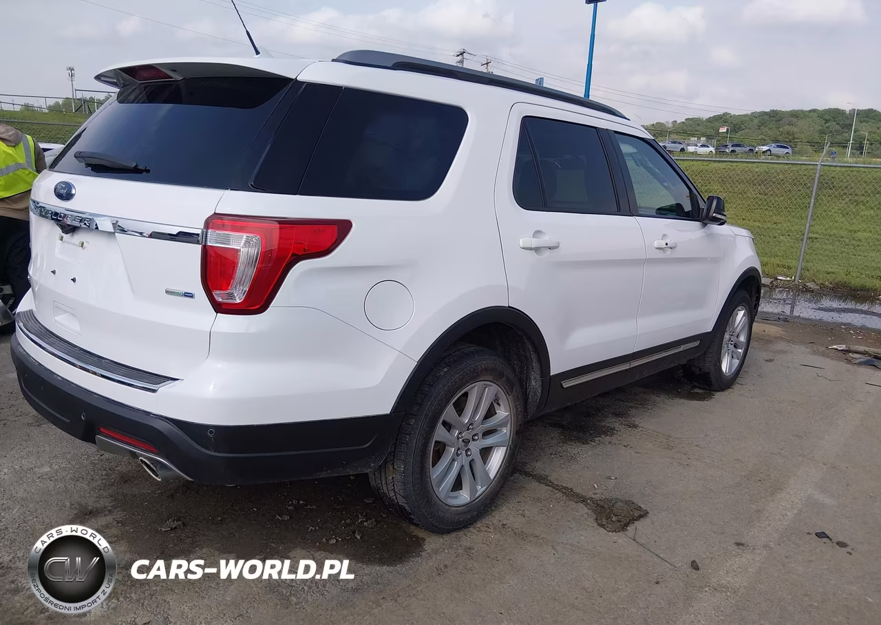 2018 Ford Explorer Xlt VIN:1FM5K8DH3JGB08647 - 4