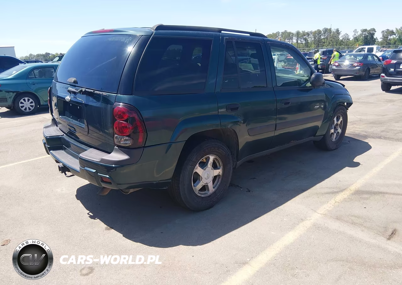 2005 Chevrolet Trailblazer Ls VIN:1GNDT13SX52165620 - 4