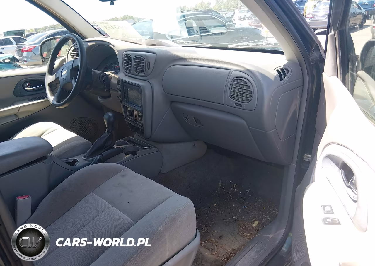 2005 Chevrolet Trailblazer Ls VIN:1GNDT13SX52165620 - 5
