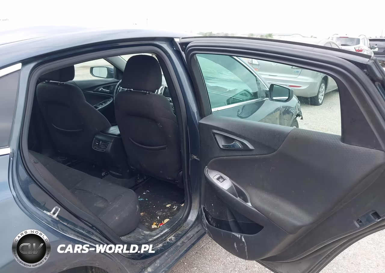 2019 Chevrolet Malibu Lt VIN:1G1ZD5ST4KF215650 - 8