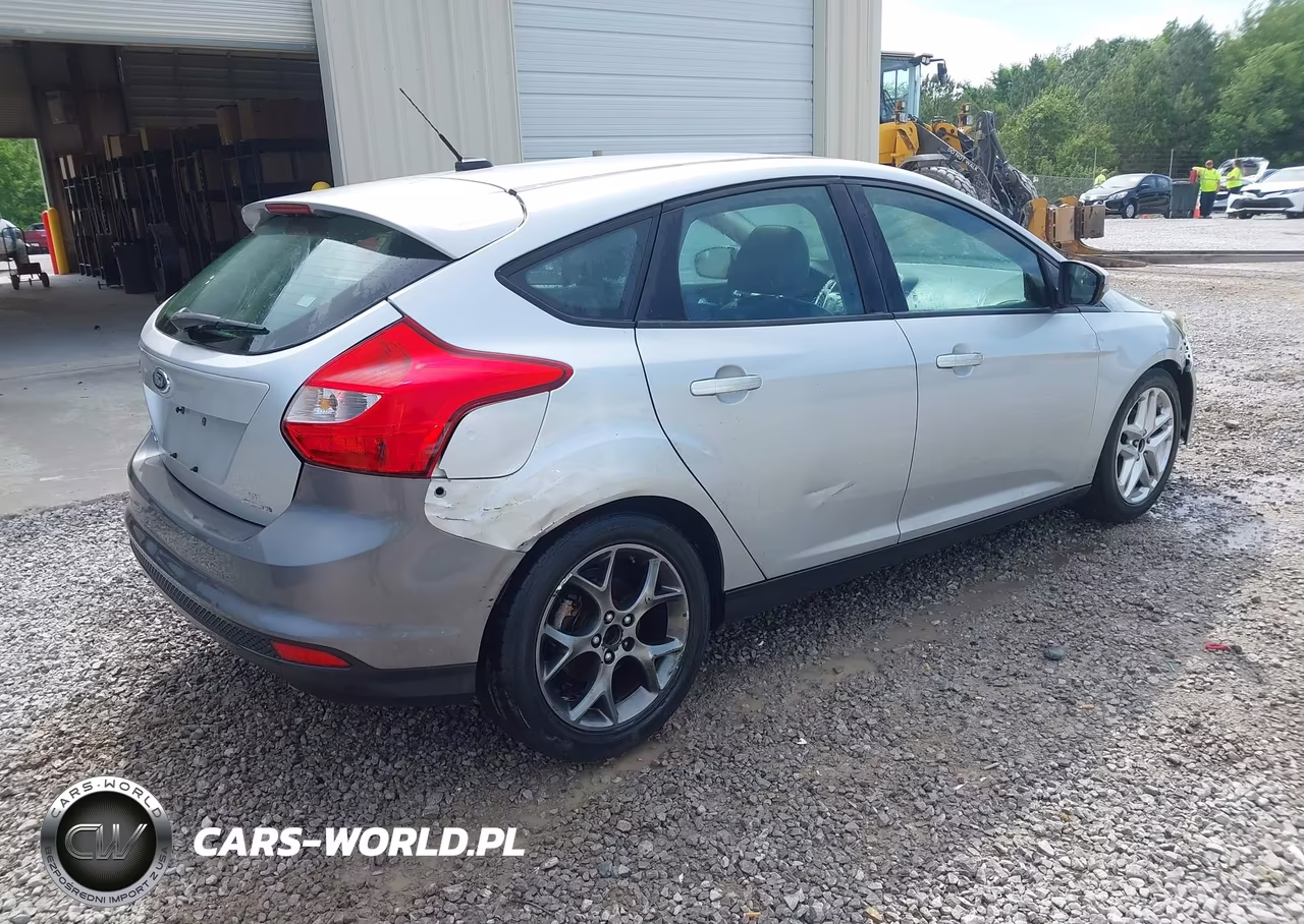 2013 Ford Focus Se VIN:1FADP3K21DL104195 - 4