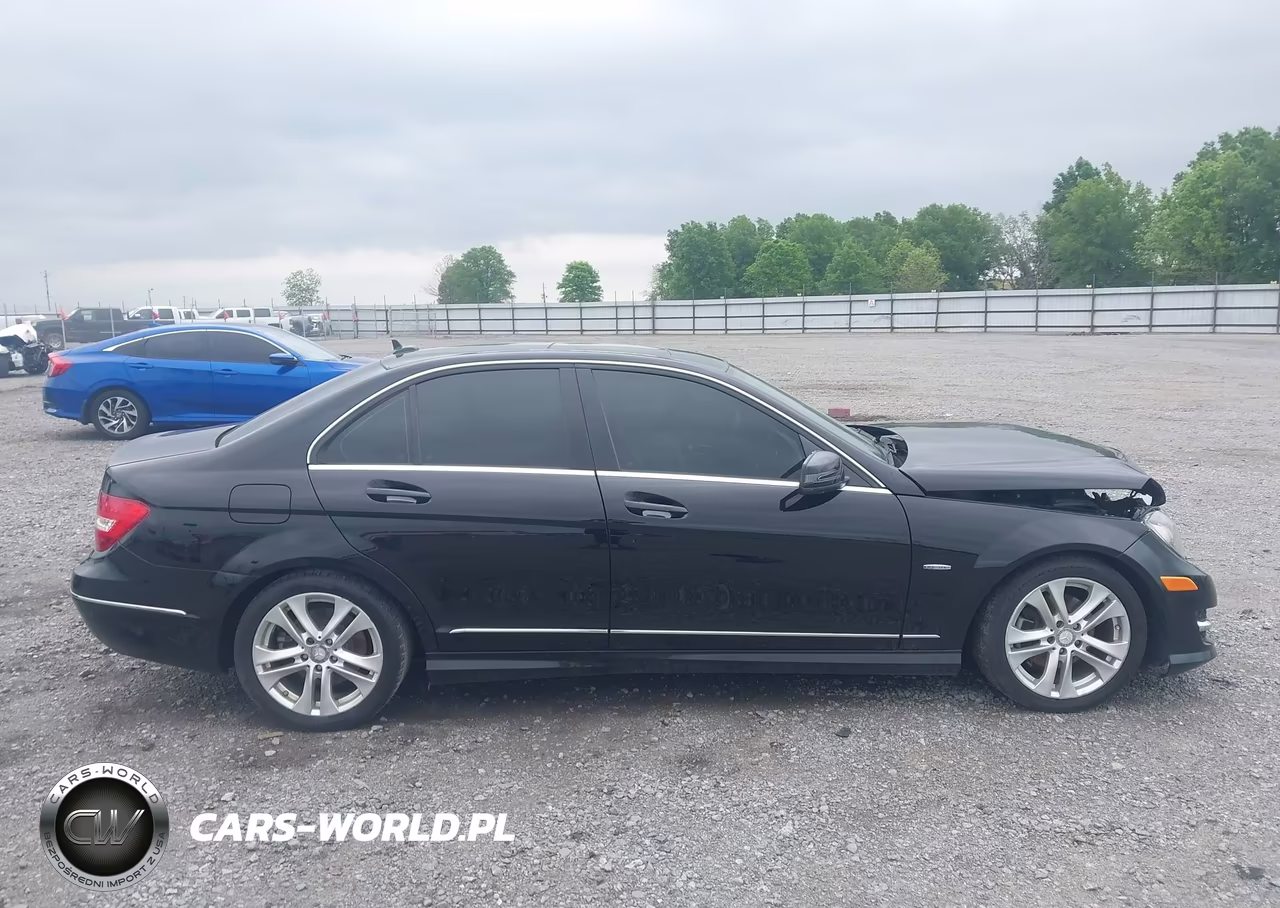 2012 Mercedes-Benz C 250 Sport VIN:WDDGF4HB7CA632721 - 13