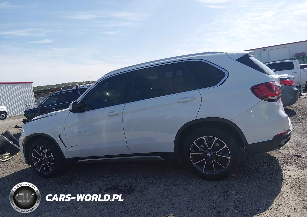 2018 BMW X5 xDrive35I VIN:5UXKR0C58J0X92341 - 14