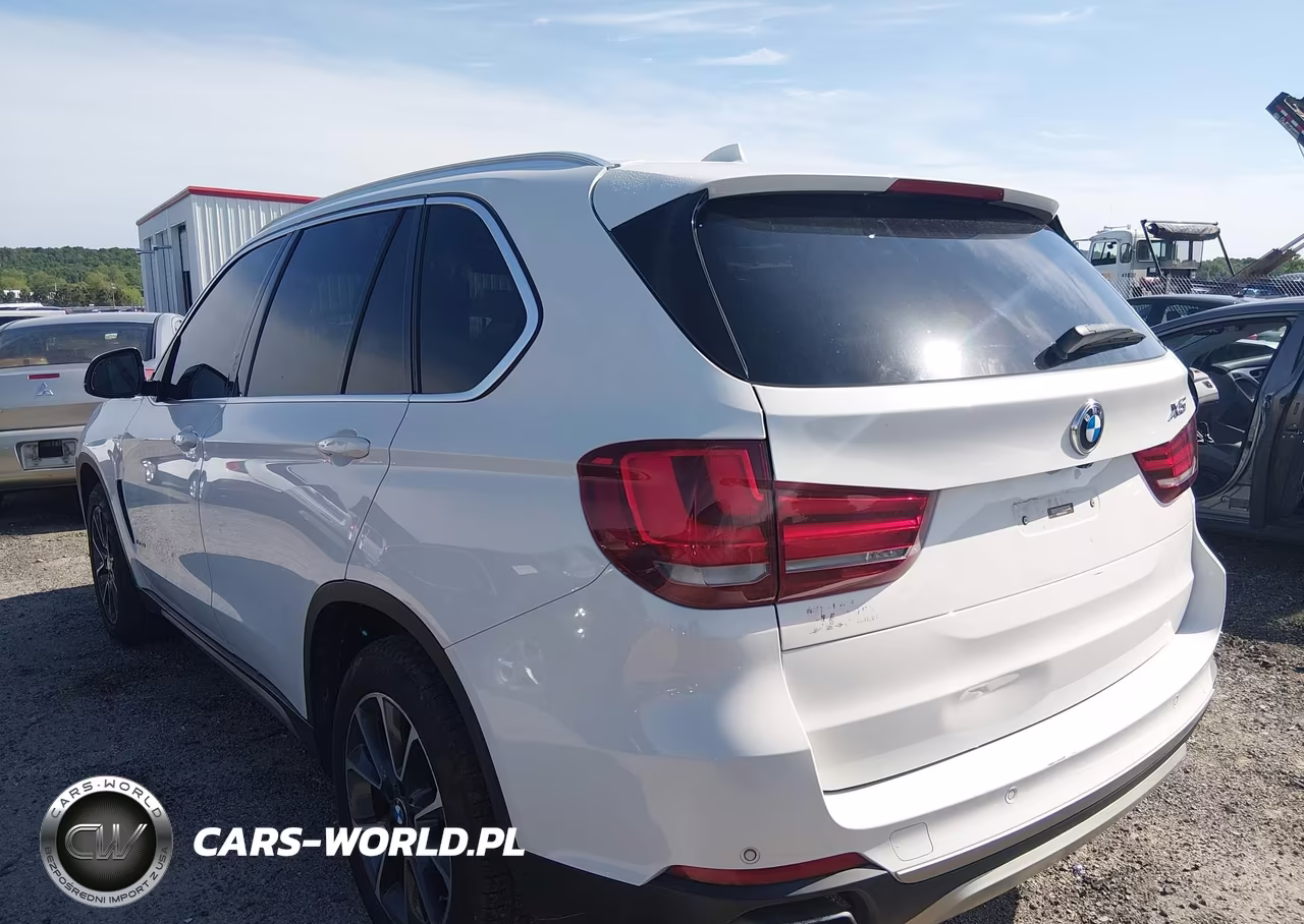 2018 BMW X5 xDrive35I VIN:5UXKR0C58J0X92341 - 3