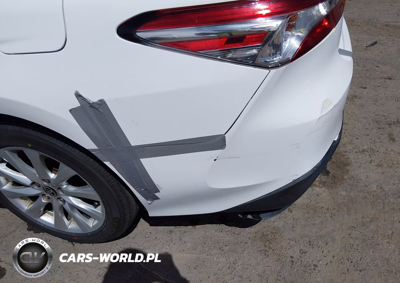 2020 Toyota Camry Le VIN:4T1C11AK1LU986048 - 17