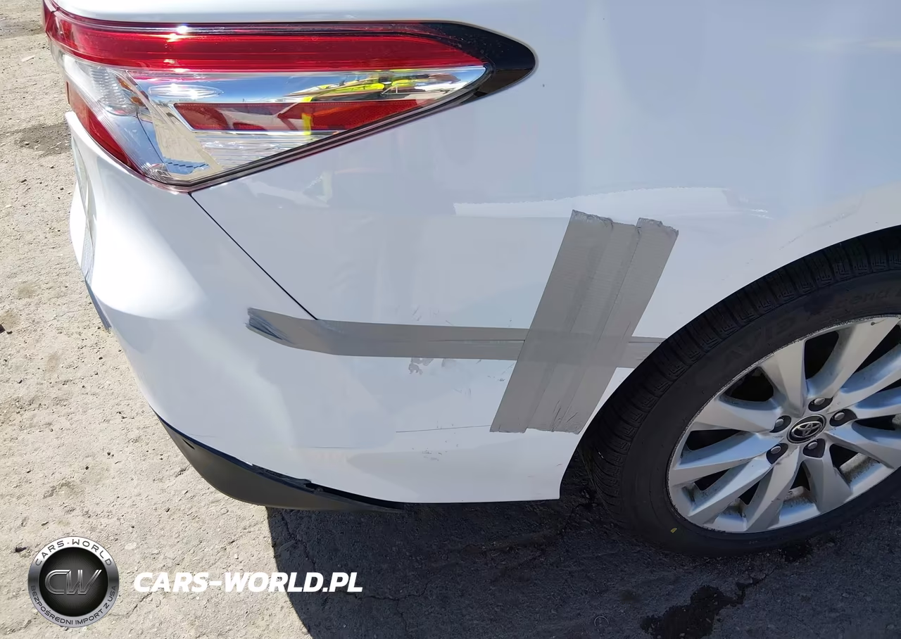 2020 Toyota Camry Le VIN:4T1C11AK1LU986048 - 18