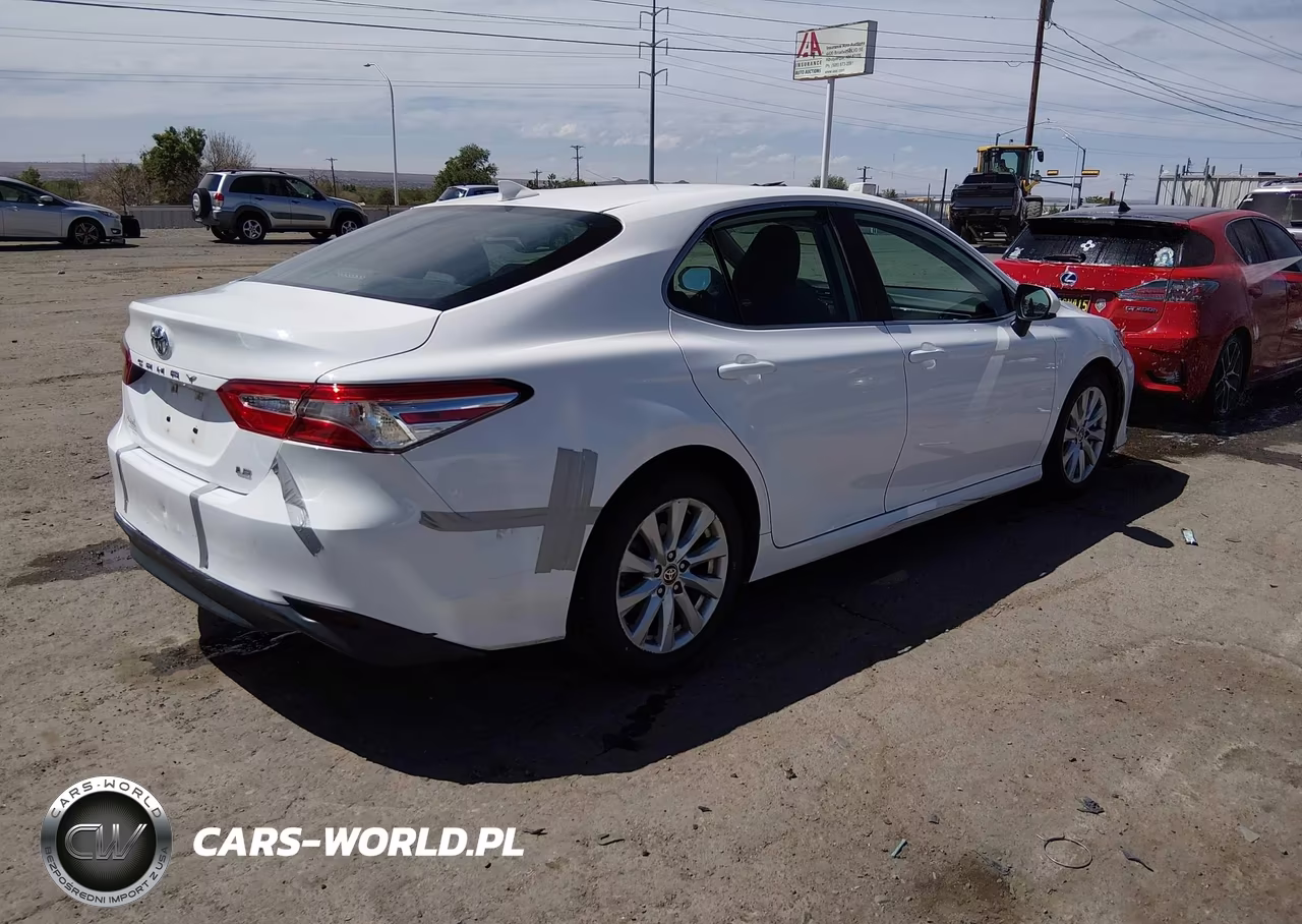 2020 Toyota Camry Le VIN:4T1C11AK1LU986048 - 4