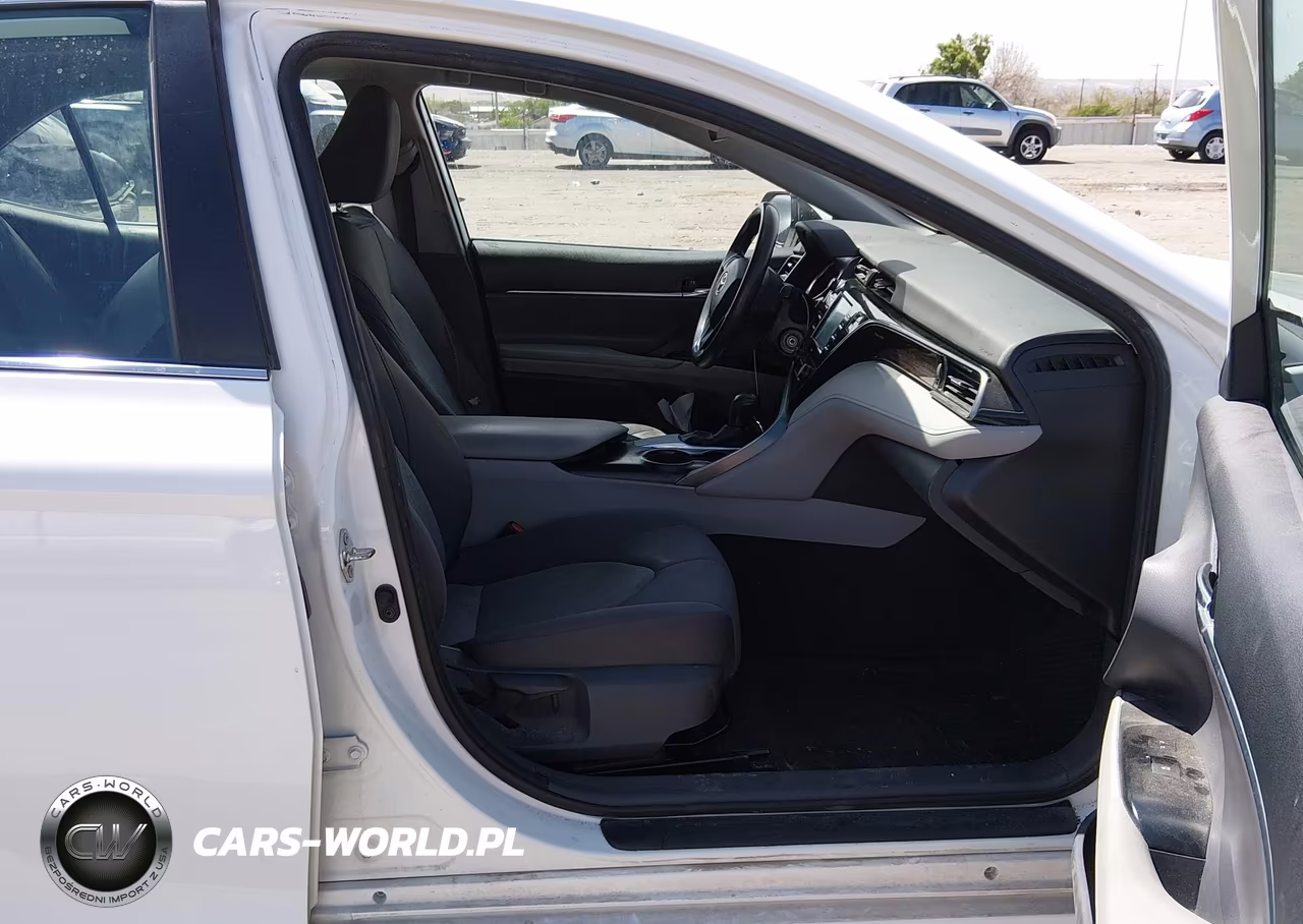 2020 Toyota Camry Le VIN:4T1C11AK1LU986048 - 5