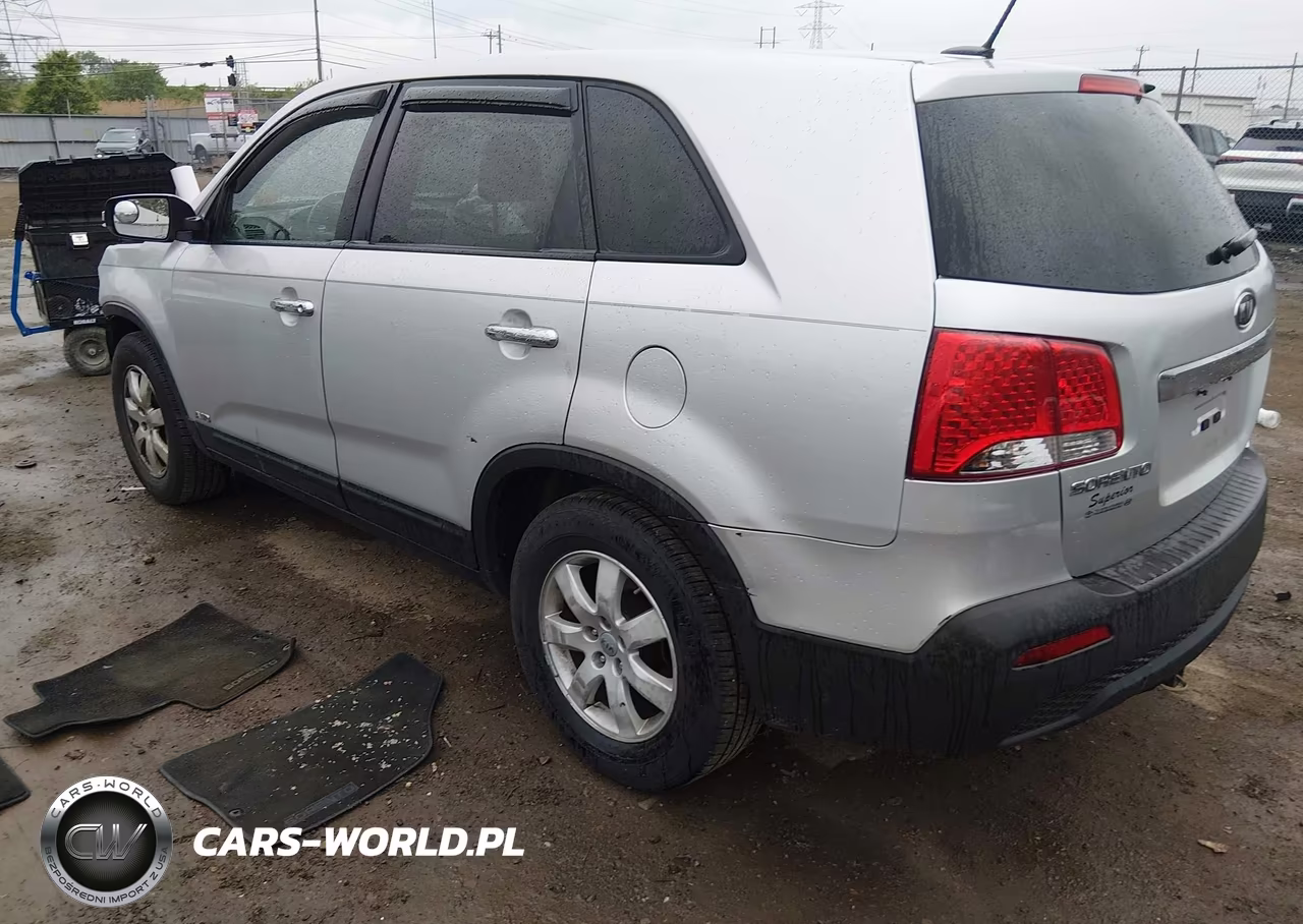 2012 Kia Sorento Lx VIN:5XYKTCA60CG275547 - 3