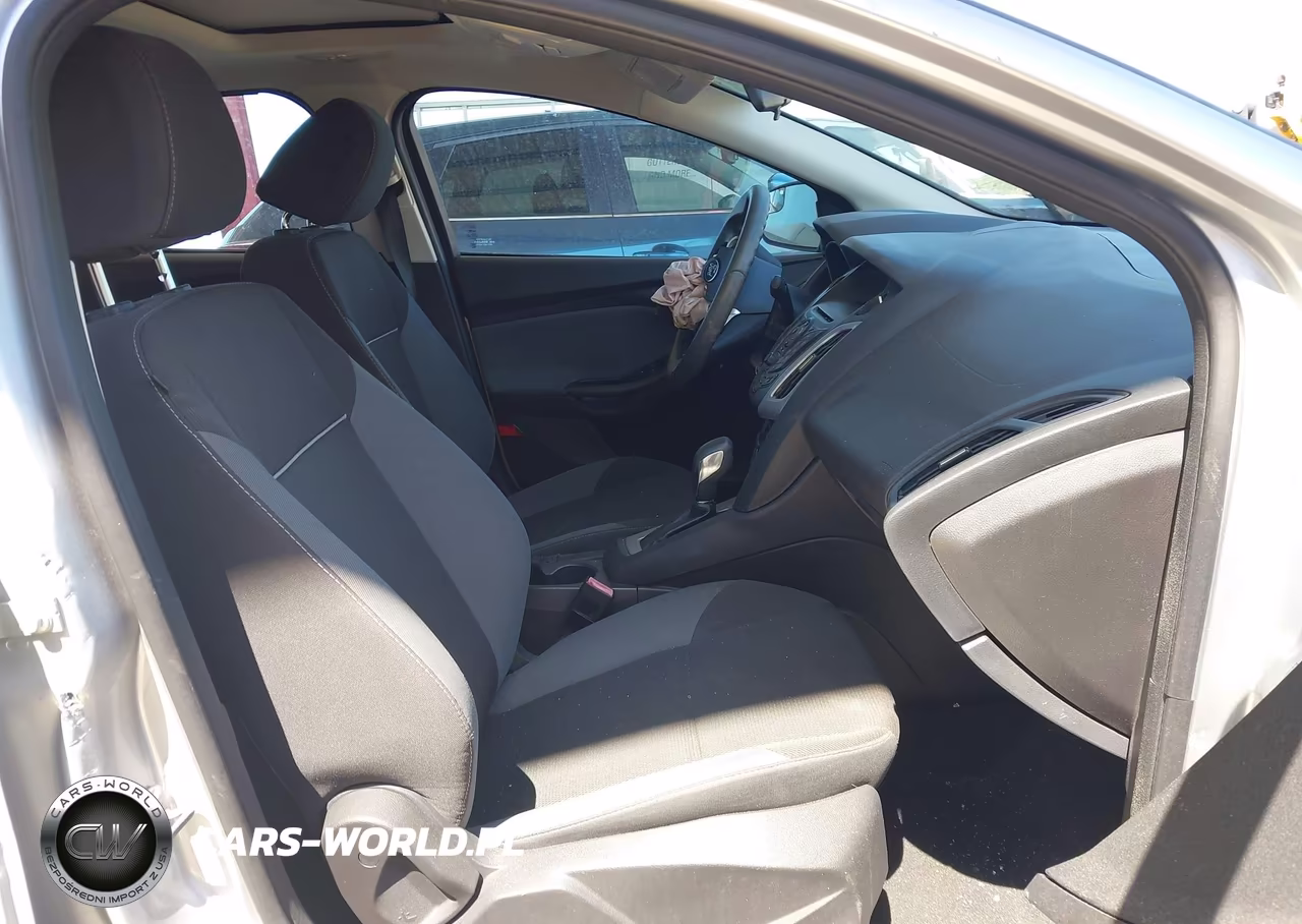 2013 Ford Focus Se VIN:1FADP3F21DL130340 - 5