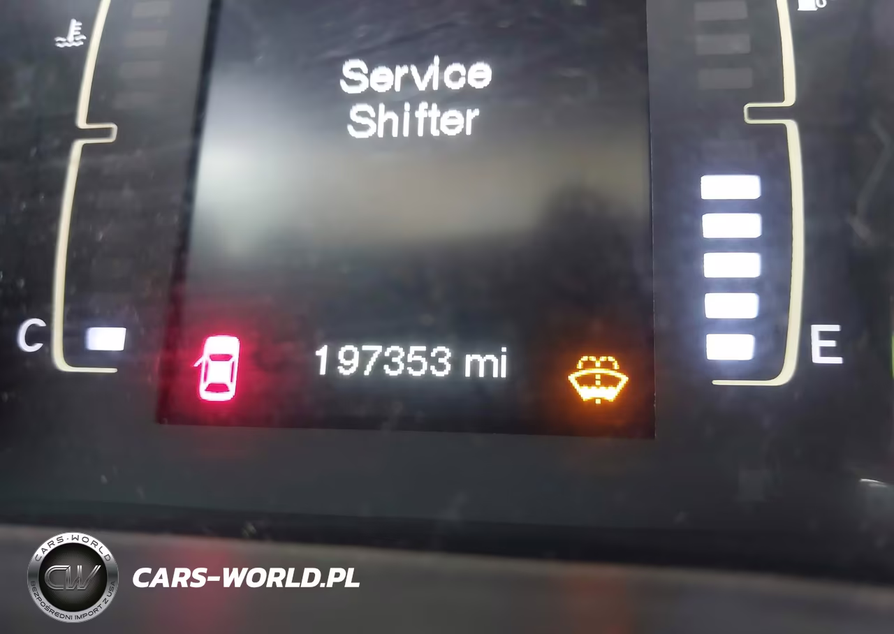 2014 Jeep Cherokee Latitude VIN:1C4PJLCSXEW105661 - 7