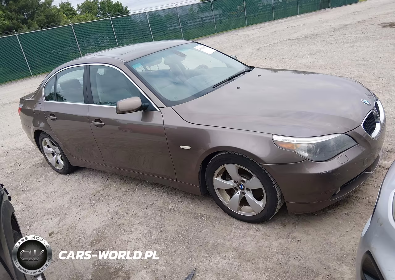 2005 BMW 525I