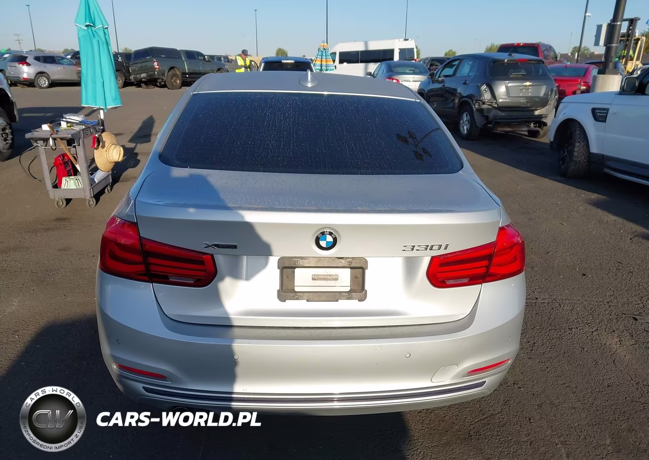 2017 BMW 330I xDrive VIN:WBA8D9G56HNU58702 - 17