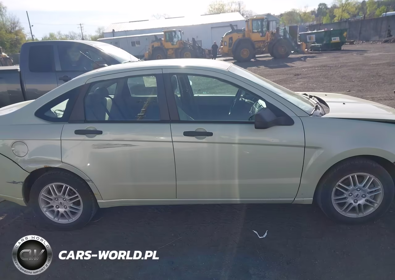 2010 Ford Focus Se VIN:1FAHP3FN8AW135329 - 13