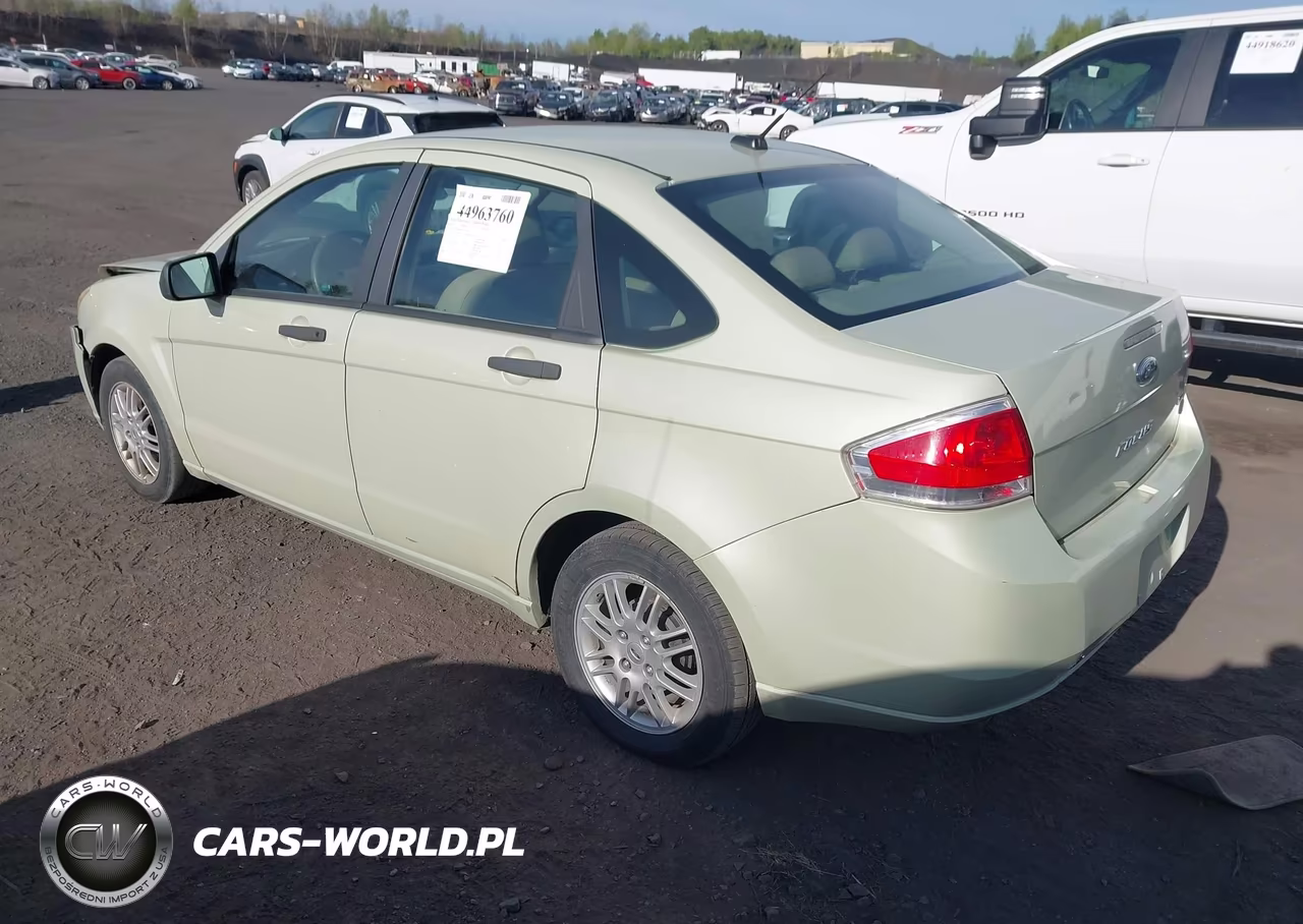 2010 Ford Focus Se VIN:1FAHP3FN8AW135329 - 3