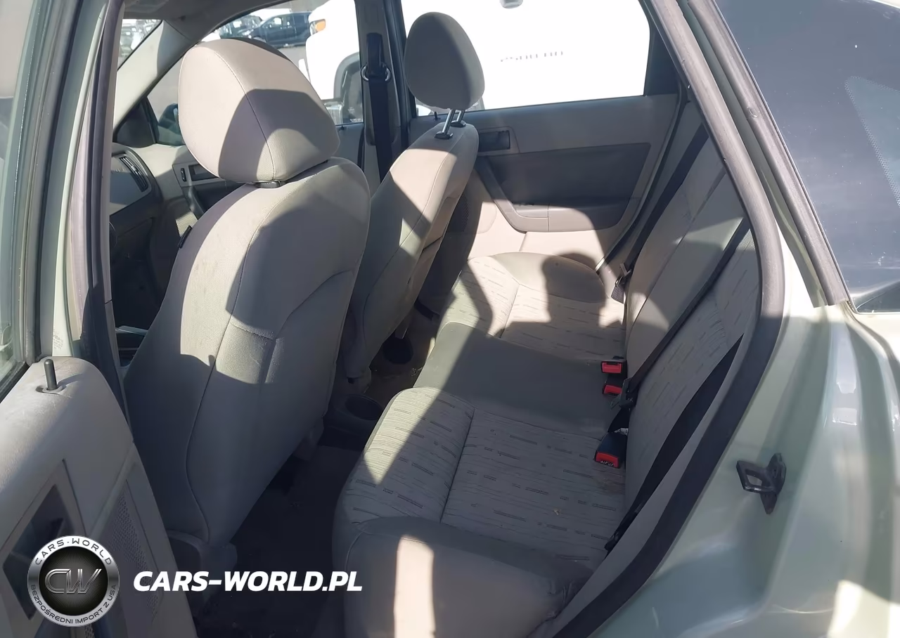 2010 Ford Focus Se VIN:1FAHP3FN8AW135329 - 8