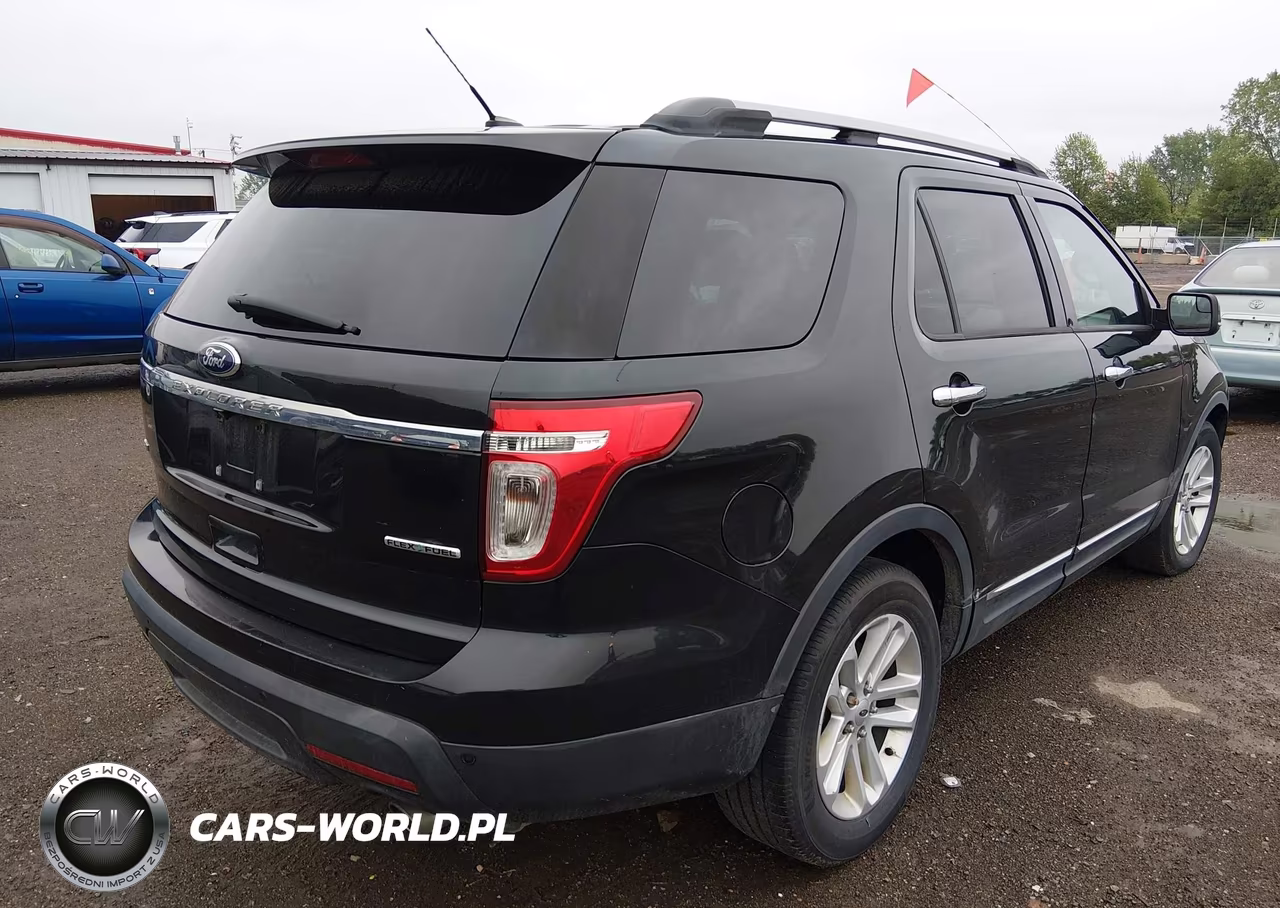 2014 Ford Explorer Xlt VIN:1FM5K7D87EGA21964 - 4