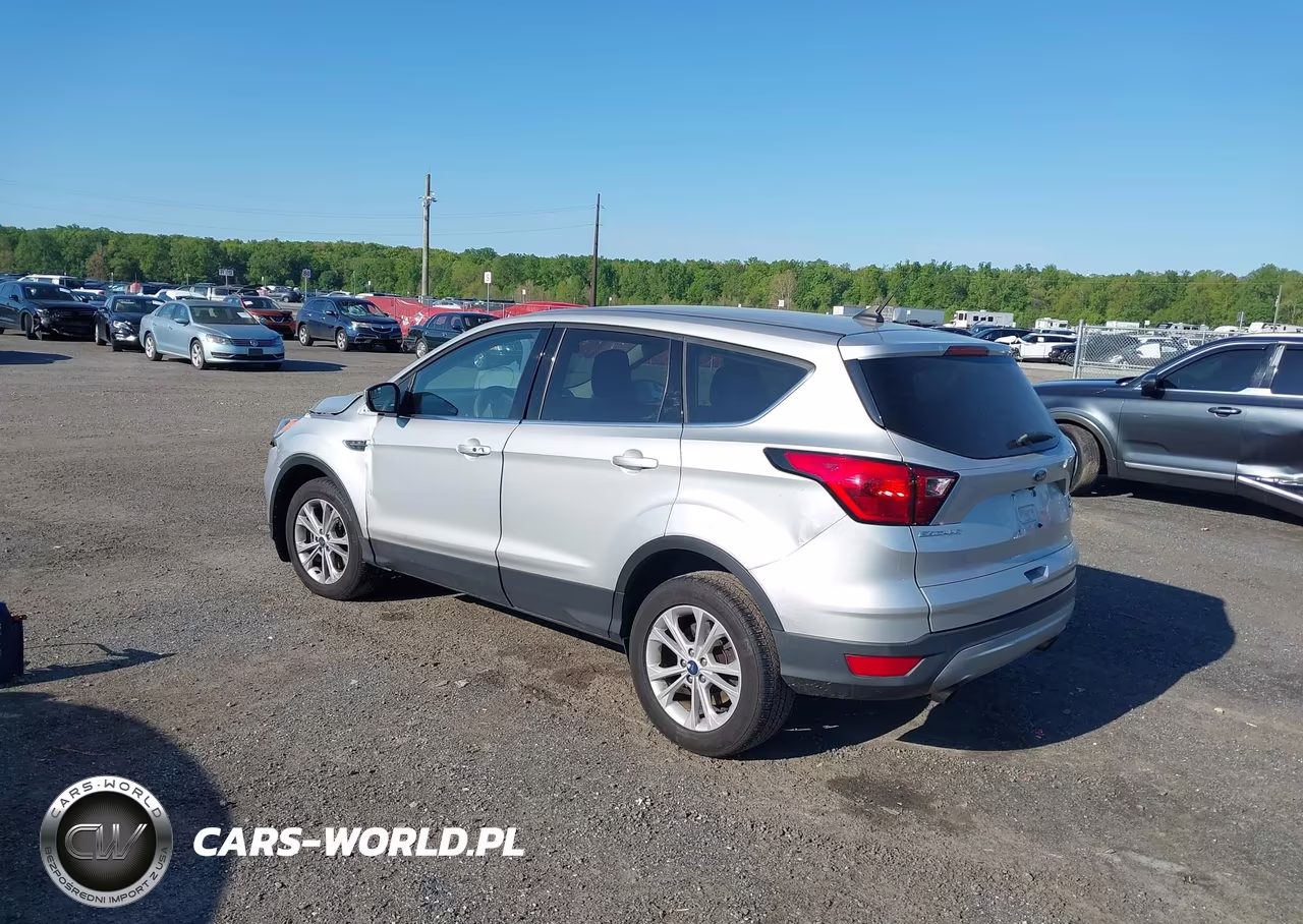 2019 Ford Escape Se VIN:1FMCU9GD3KUB18467 - 3