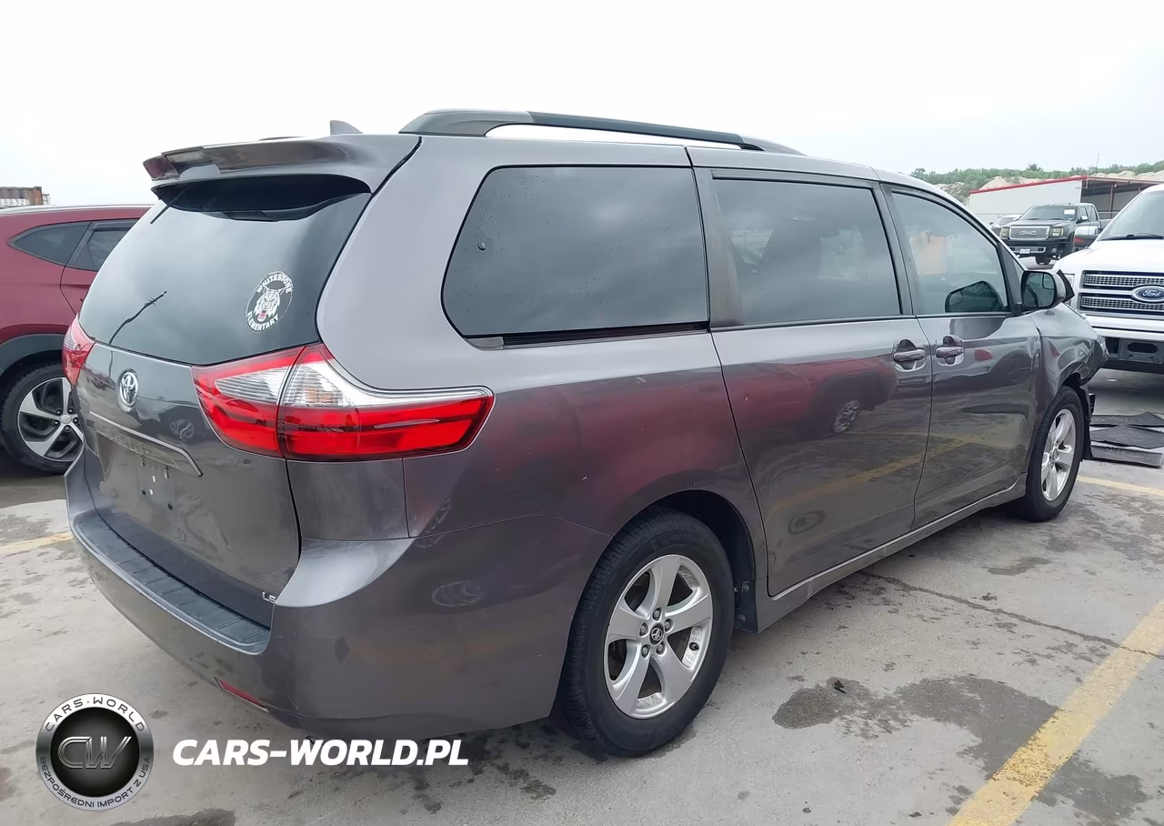 2020 Toyota Sienna Le VIN:5TDKZ3DC7LS023426 - 4