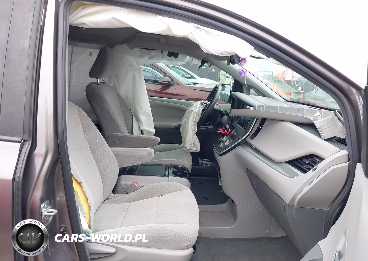 2020 Toyota Sienna Le VIN:5TDKZ3DC7LS023426 - 5