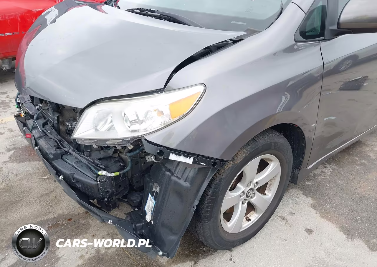 2020 Toyota Sienna Le VIN:5TDKZ3DC7LS023426 - 6