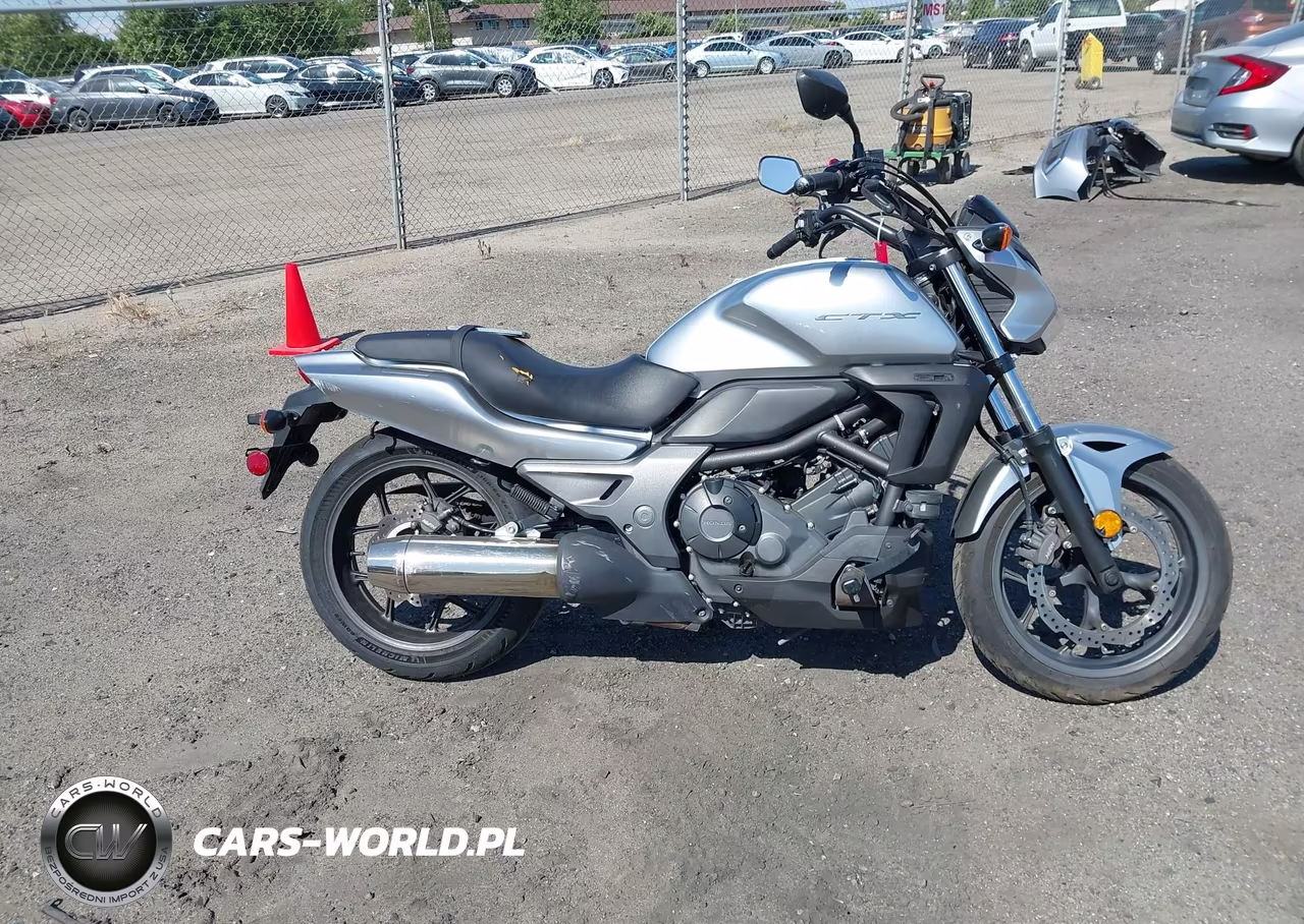 2016 Honda Ctx700 N VIN:JH2RC6816GK200031 - 12