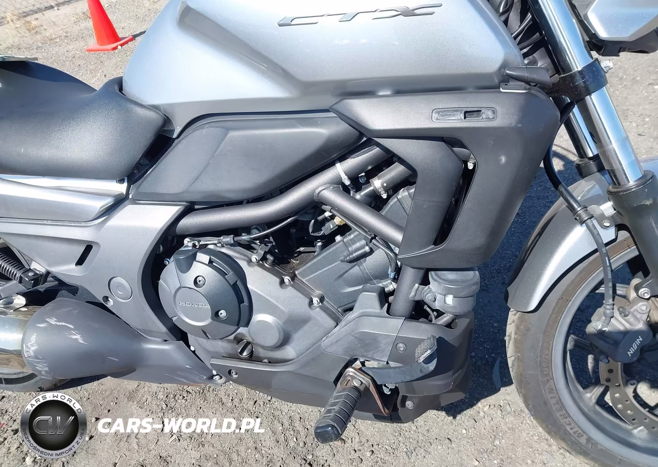 2016 Honda Ctx700 N VIN:JH2RC6816GK200031 - 8