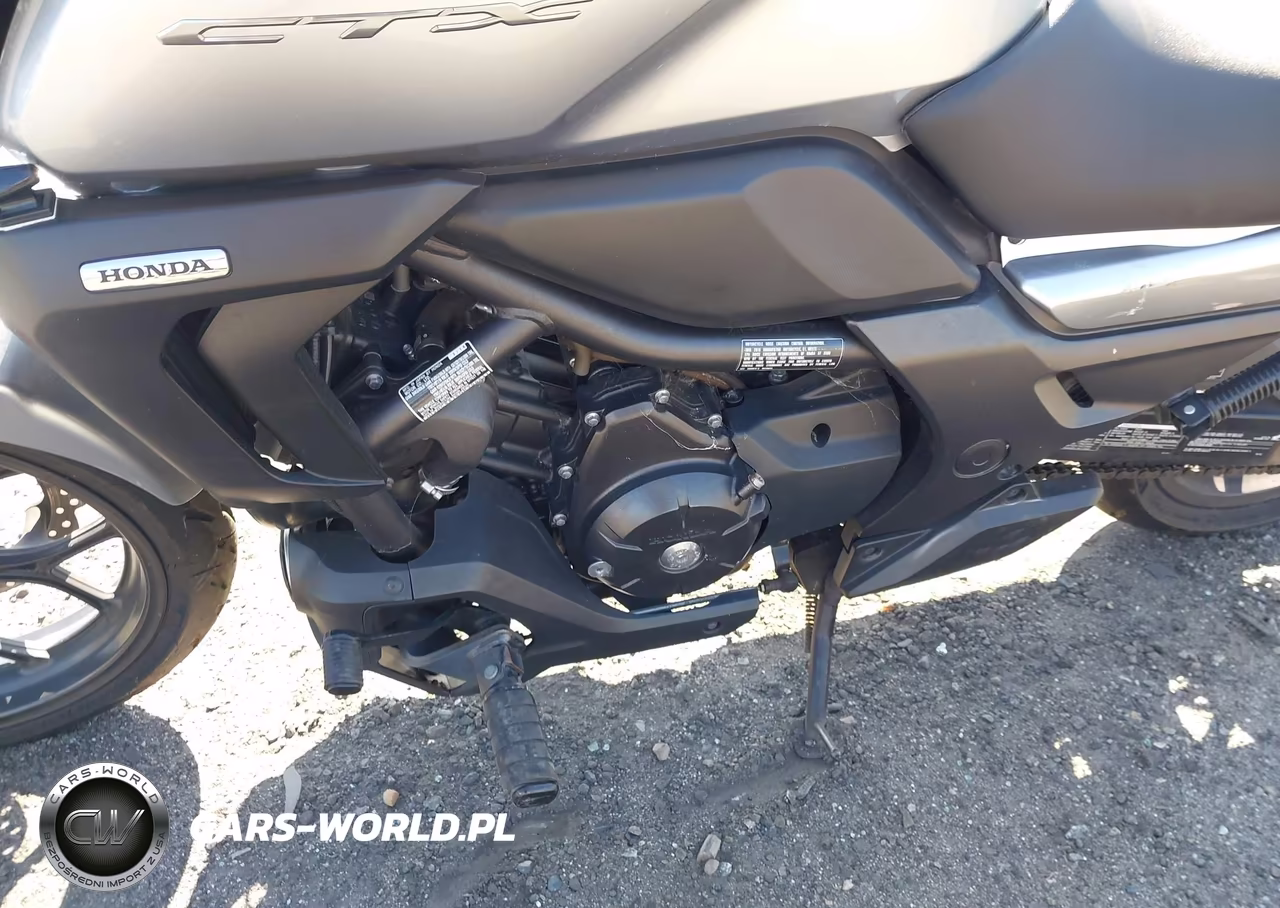 2016 Honda Ctx700 N VIN:JH2RC6816GK200031 - 9
