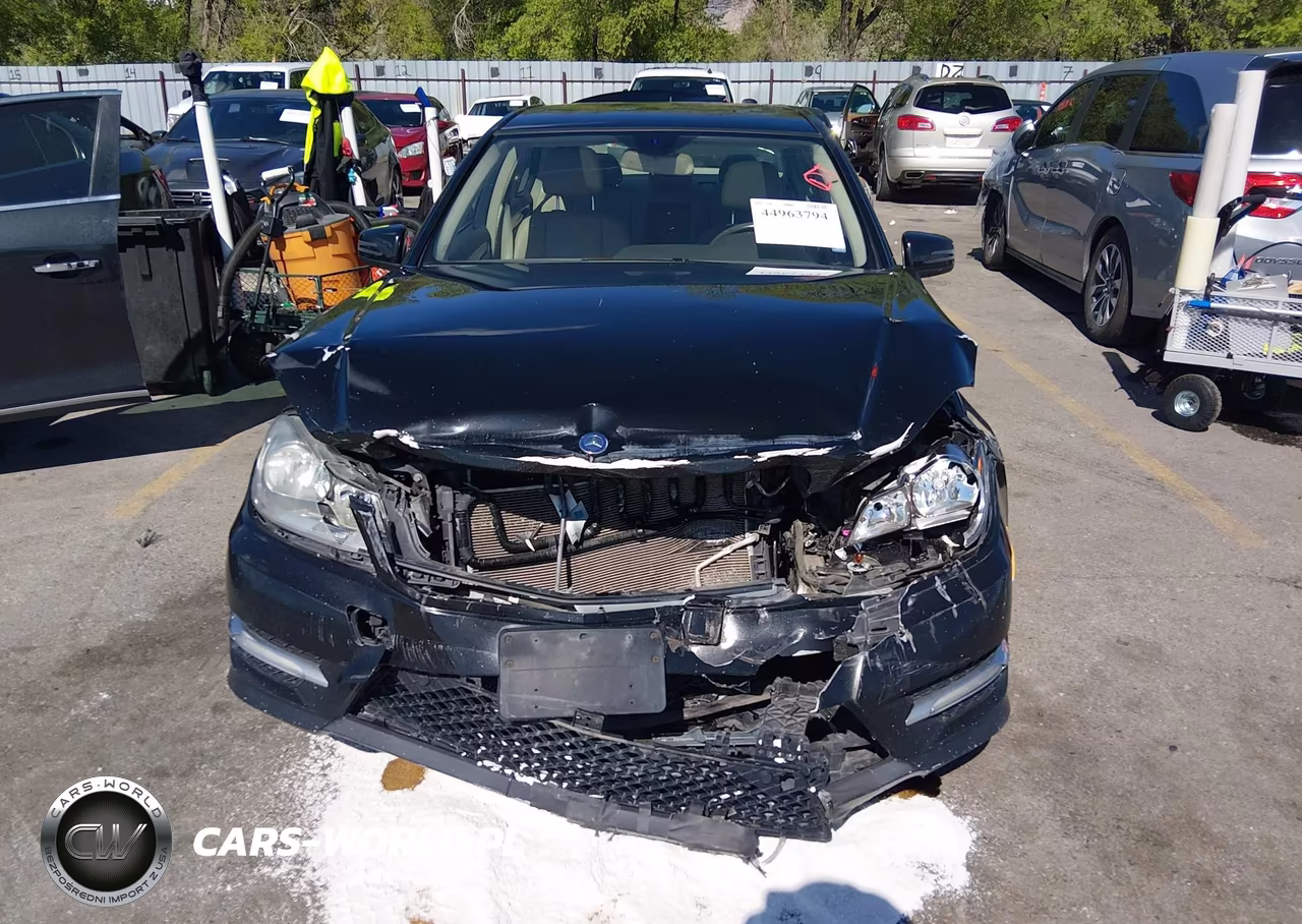 2012 Mercedes-Benz C 300 Sport 4Matic VIN:WDDGF8BBXCR211013 - 12