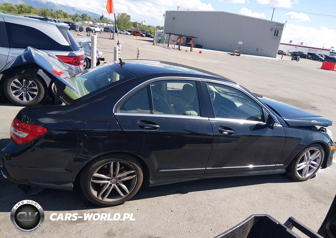 2012 Mercedes-Benz C 300 Sport 4Matic VIN:WDDGF8BBXCR211013 - 13