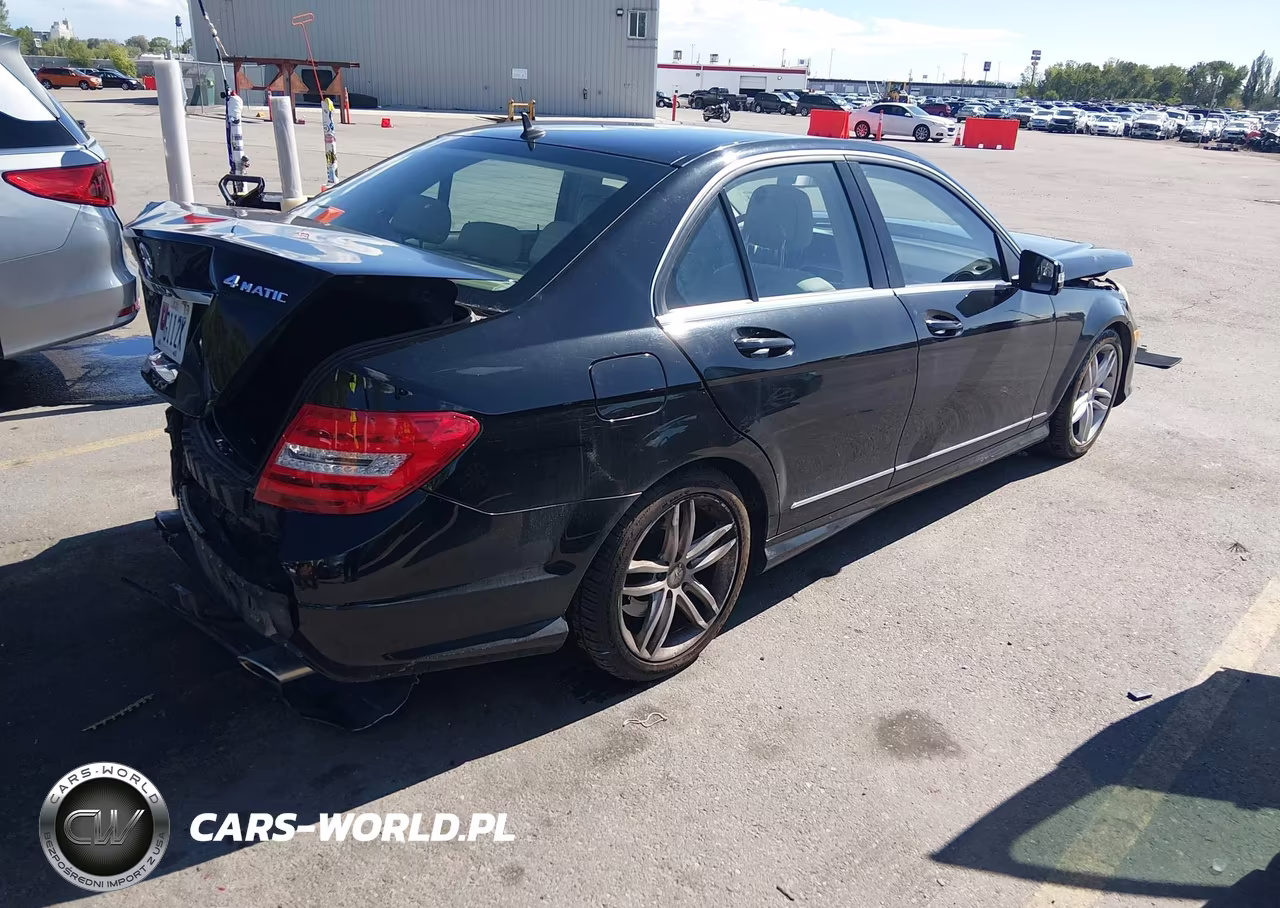 2012 Mercedes-Benz C 300 Sport 4Matic VIN:WDDGF8BBXCR211013 - 4