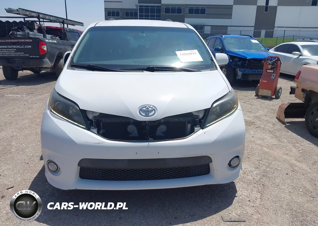 2015 Toyota Sienna Se 8 Passenger VIN:5TDXK3DC5FS534860 - 12
