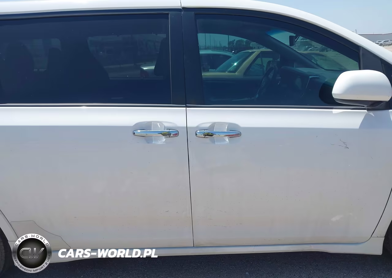 2015 Toyota Sienna Se 8 Passenger VIN:5TDXK3DC5FS534860 - 13