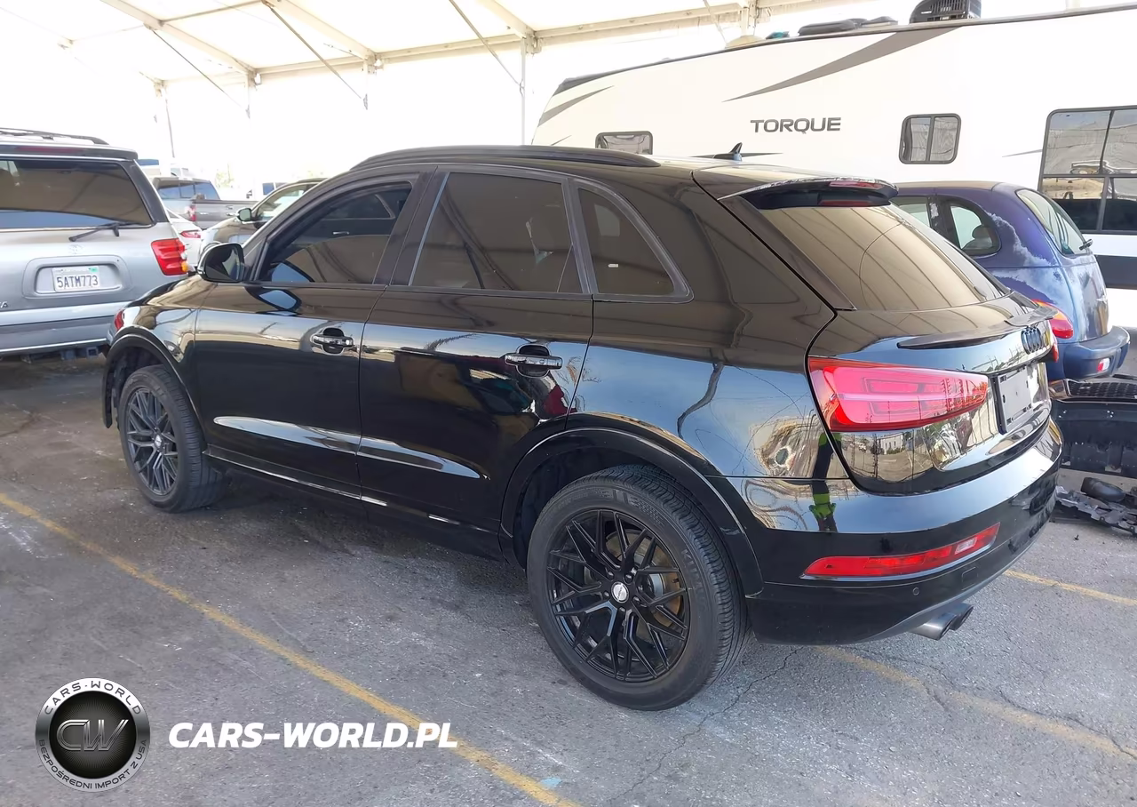 2018 Audi Q3 2.0T Premium VIN:WA1JCCFS3JR032423 - 3
