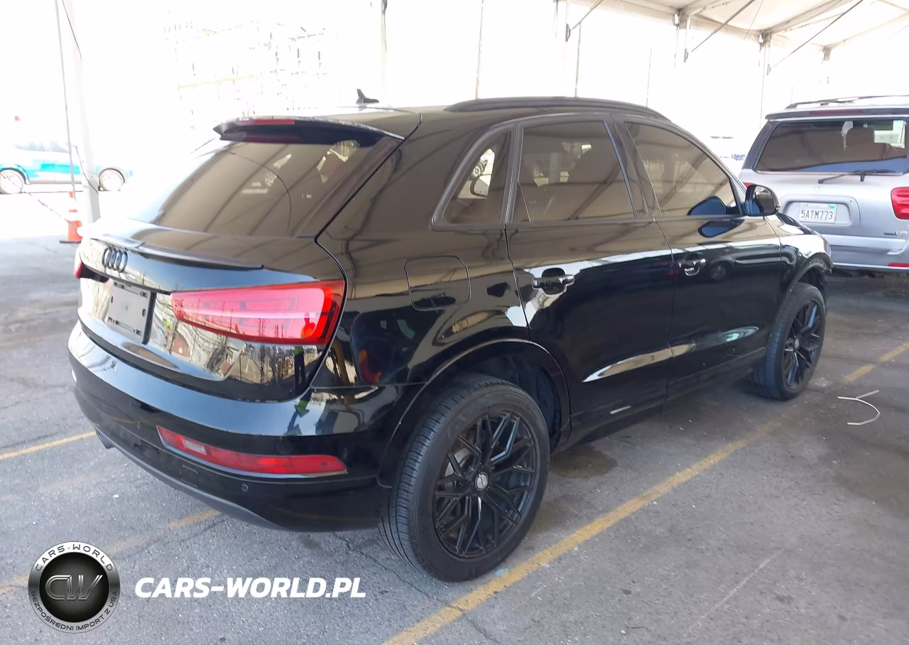 2018 Audi Q3 2.0T Premium VIN:WA1JCCFS3JR032423 - 4