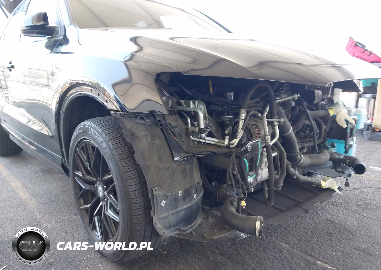 2018 Audi Q3 2.0T Premium VIN:WA1JCCFS3JR032423 - 6