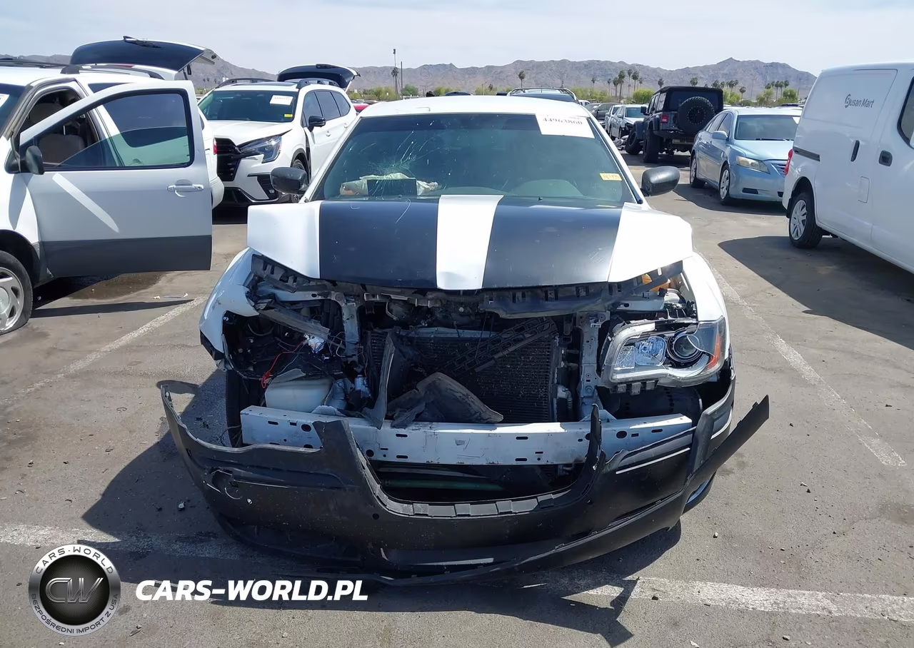 2013 Chrysler 300 300S VIN:2C3CCABT4DH658704 - 12