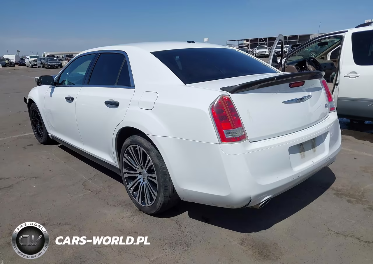 2013 Chrysler 300 300S VIN:2C3CCABT4DH658704 - 3