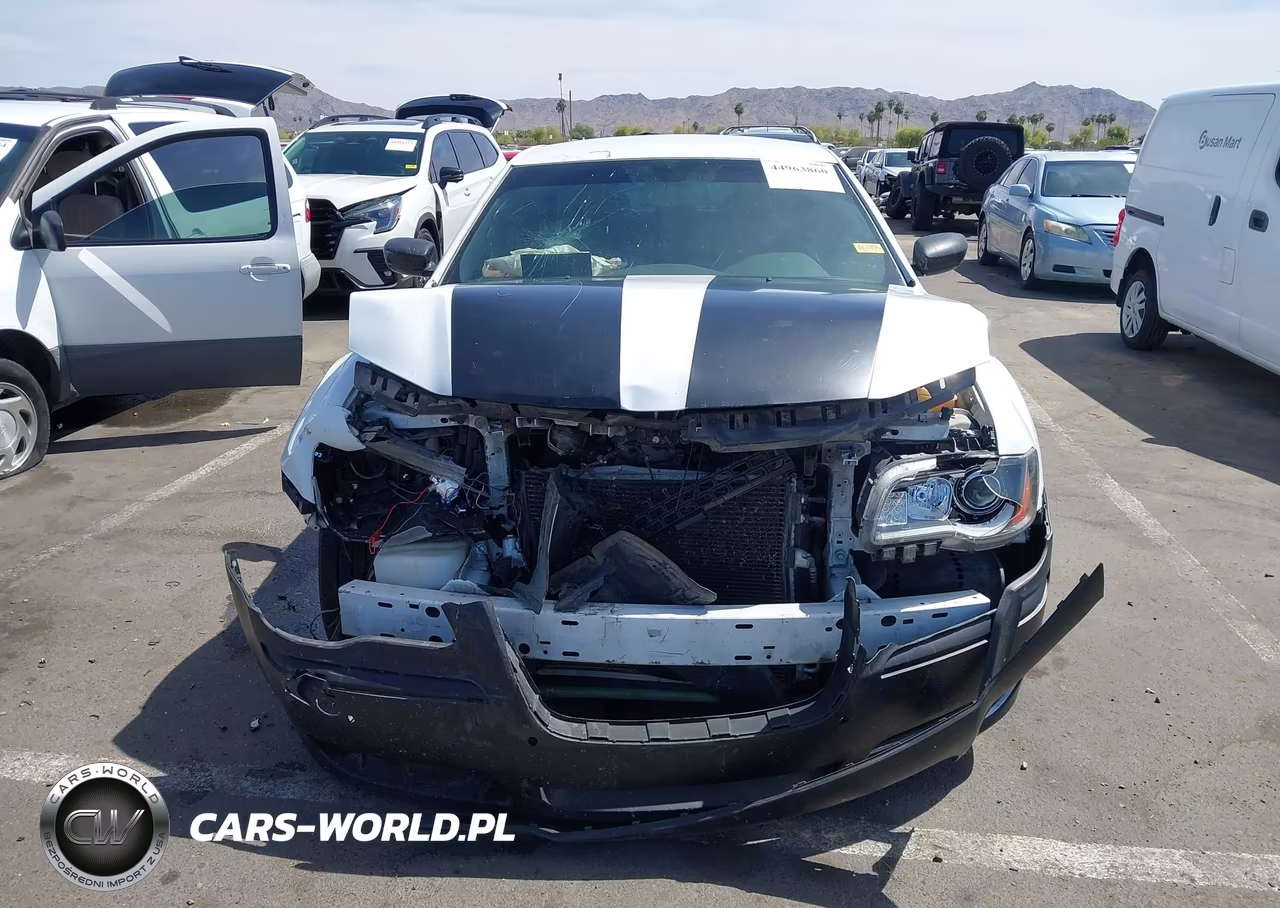 2013 Chrysler 300 300S VIN:2C3CCABT4DH658704 - 6