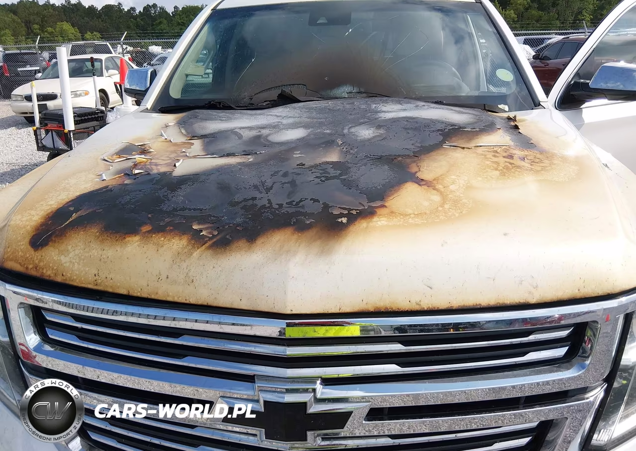 2017 Chevrolet Suburban Premier VIN:1GNSCJKC8HR313857 - 10