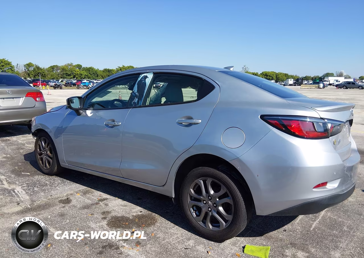 2019 Toyota Yaris Le VIN:3MYDLBYVXKY515375 - 3