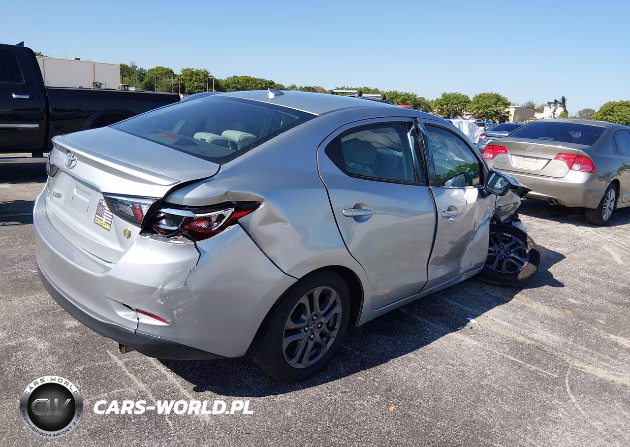 2019 Toyota Yaris Le VIN:3MYDLBYVXKY515375 - 4