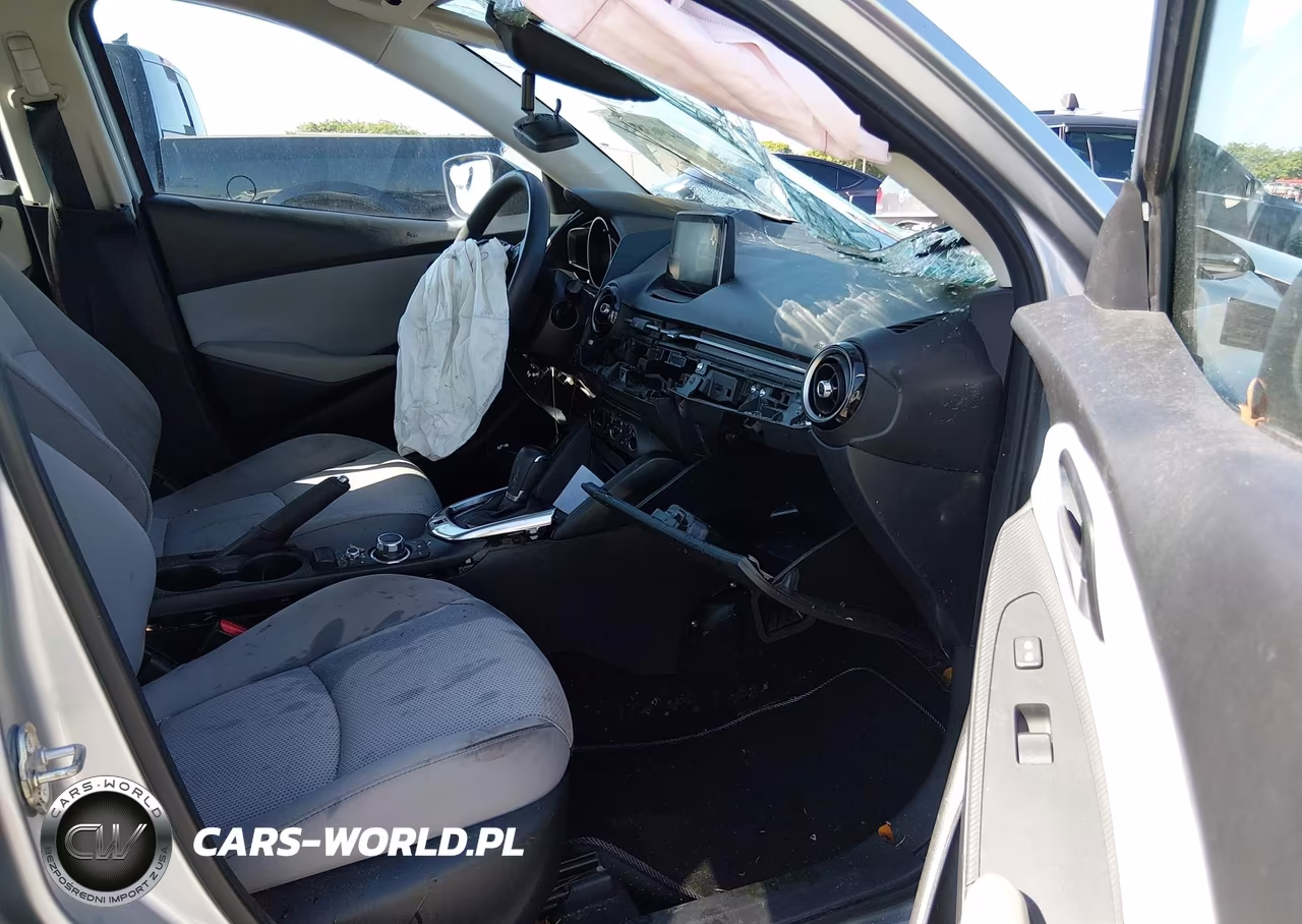 2019 Toyota Yaris Le VIN:3MYDLBYVXKY515375 - 5