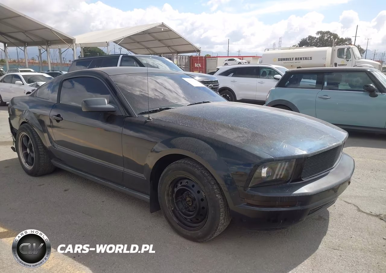 2005 Ford Mustang V6 Deluxe-V6 Premium