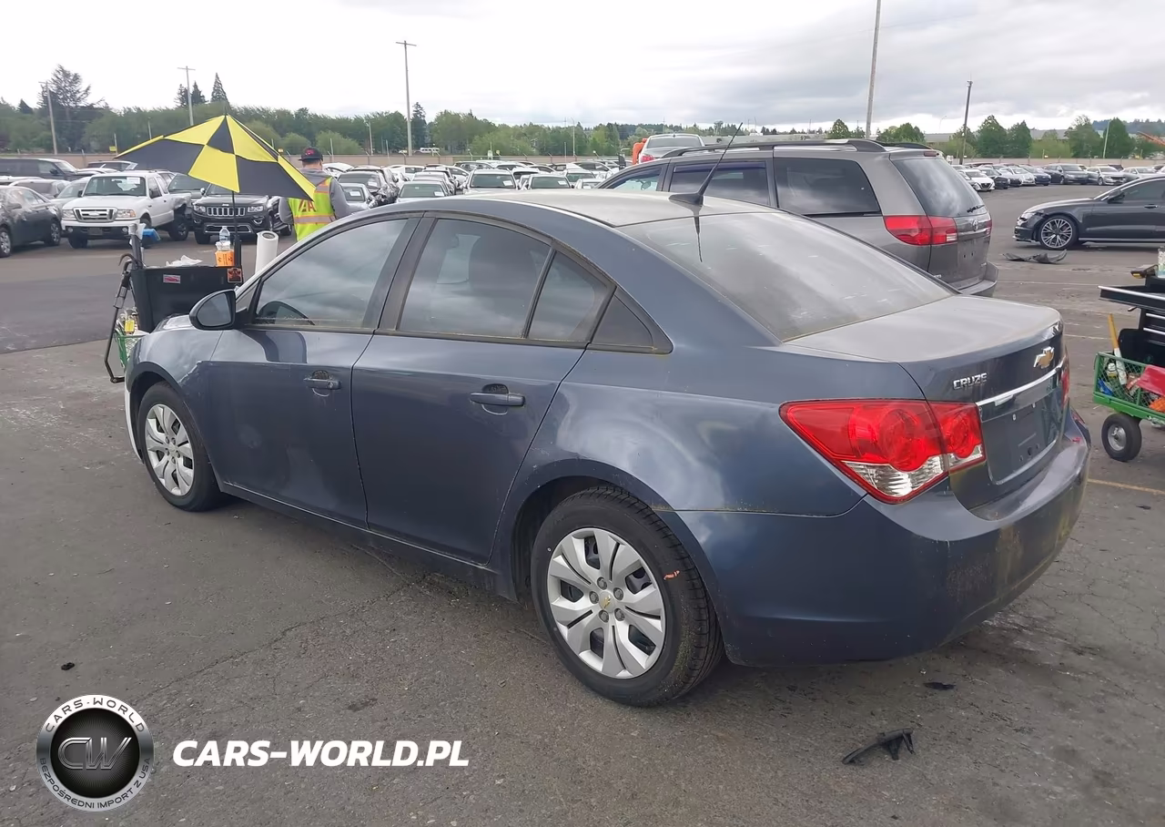 2014 Chevrolet Cruze Ls Auto VIN:1G1PA5SG1E7128371 - 3